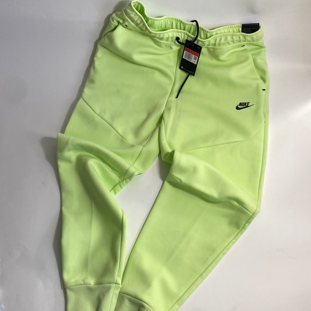 Nike Tech Neon Green size L